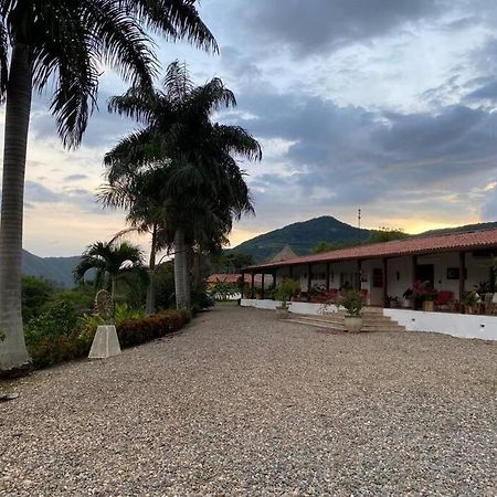 Finca Campestre Con Hermosa Vista Anapoima Buitenkant foto