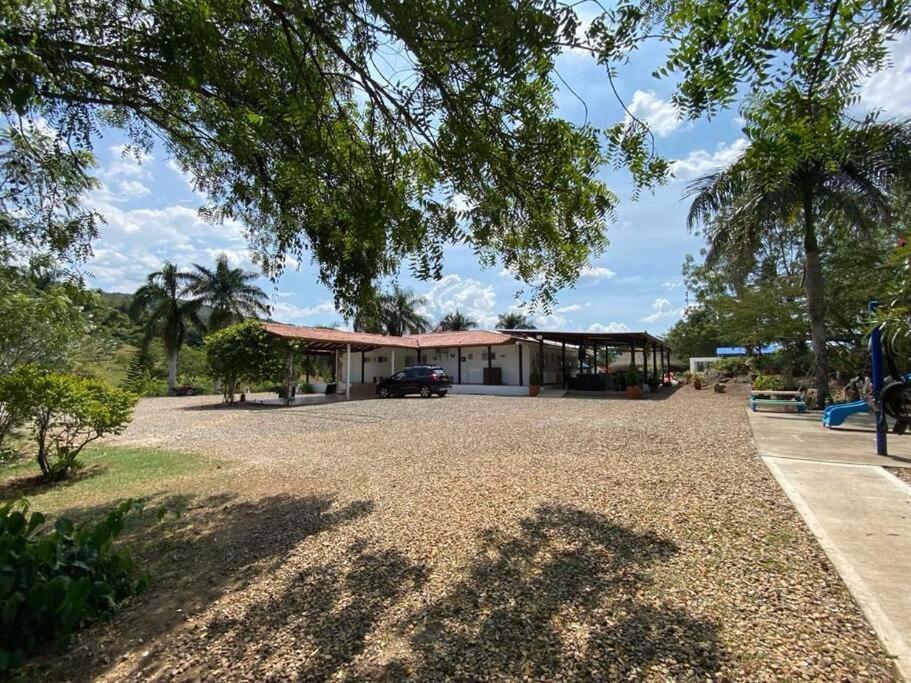 Finca Campestre Con Hermosa Vista Anapoima Buitenkant foto